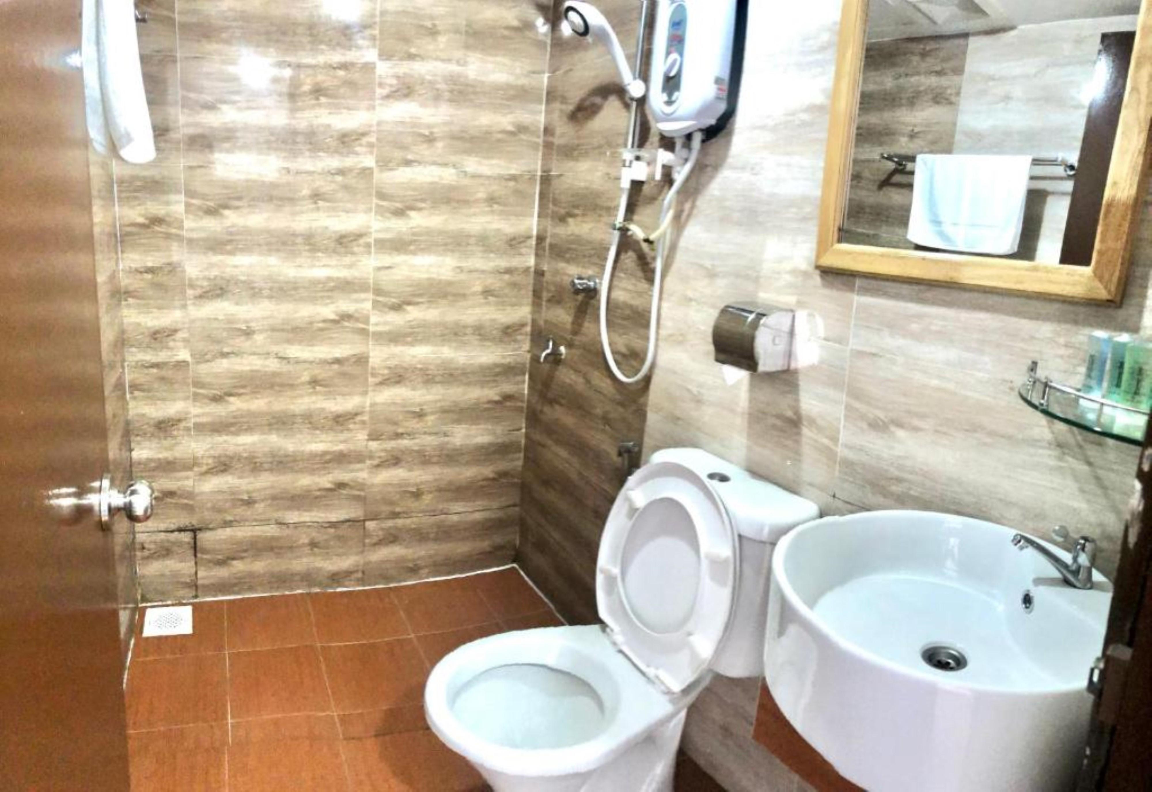 Am Transit Inn, กัวลาตรังกานู ภายนอก รูปภาพ