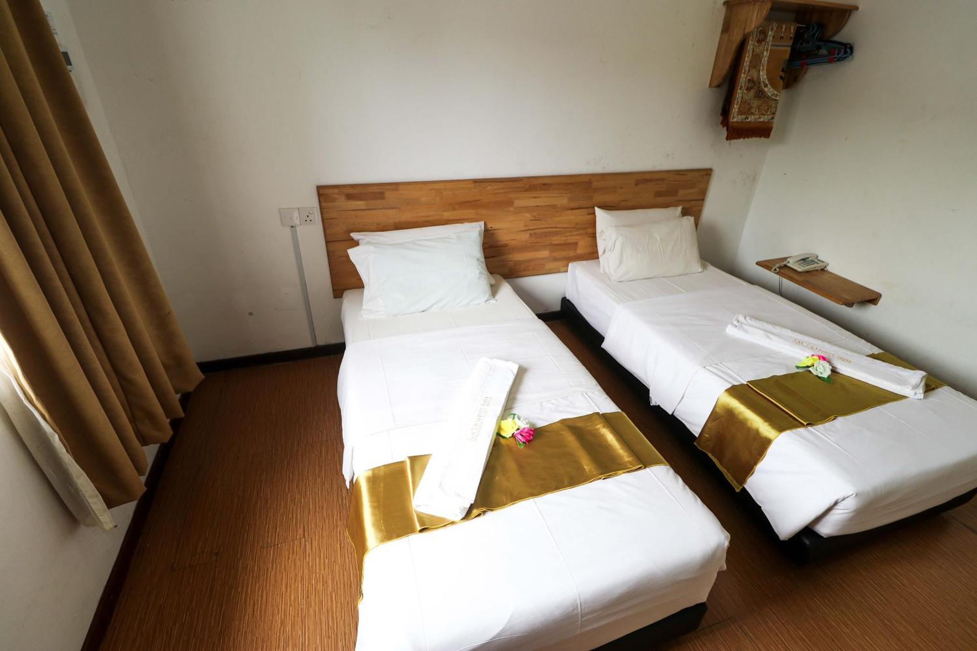 Am Transit Inn, กัวลาตรังกานู ภายนอก รูปภาพ