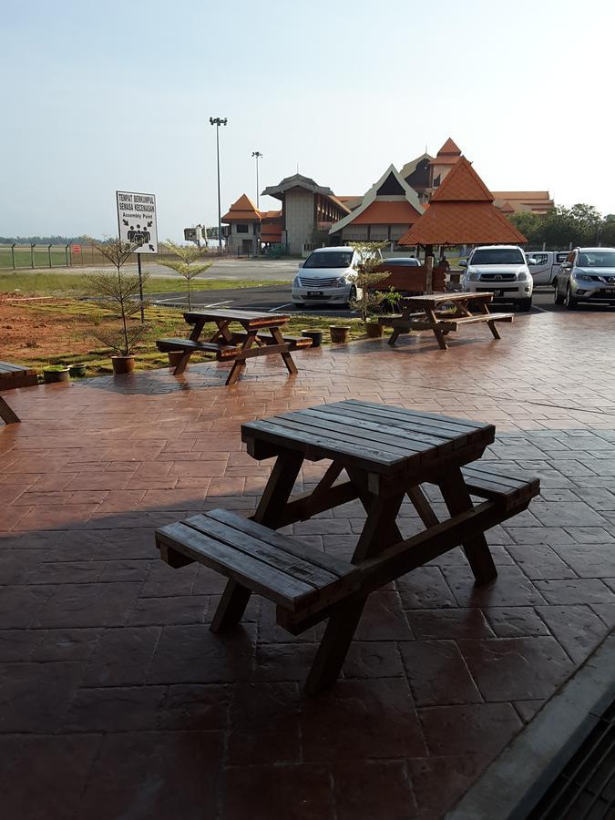 Am Transit Inn, กัวลาตรังกานู ภายนอก รูปภาพ