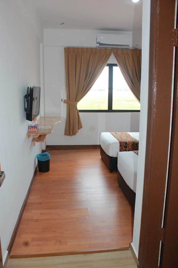 Am Transit Inn, กัวลาตรังกานู ภายนอก รูปภาพ